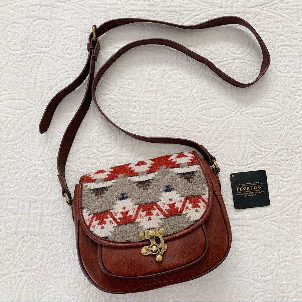 RARE🔥 Pendleton Refined Leather and Wool Saddle Bag, Mountain Majesty